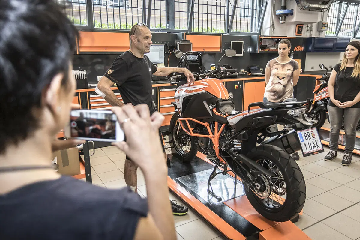 Tester per un giorno sulla KTM Duke 390: la prova delle lettrici!  (32)
