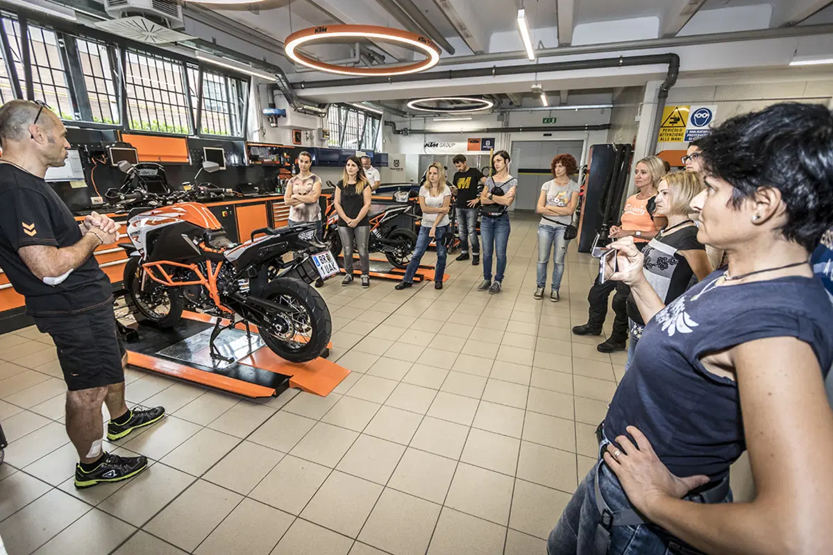 Tester per un giorno sulla KTM Duke 390: la prova delle lettrici!  (49)