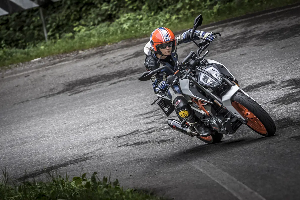 Tester per un giorno sulla KTM Duke 390: la prova delle lettrici!  (60)
