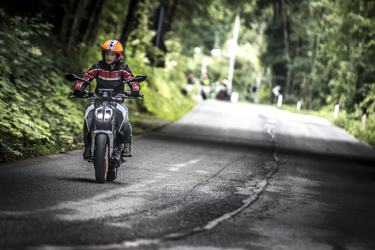 Tester per un giorno sulla KTM Duke 390: la prova delle lettrici!  (61)
