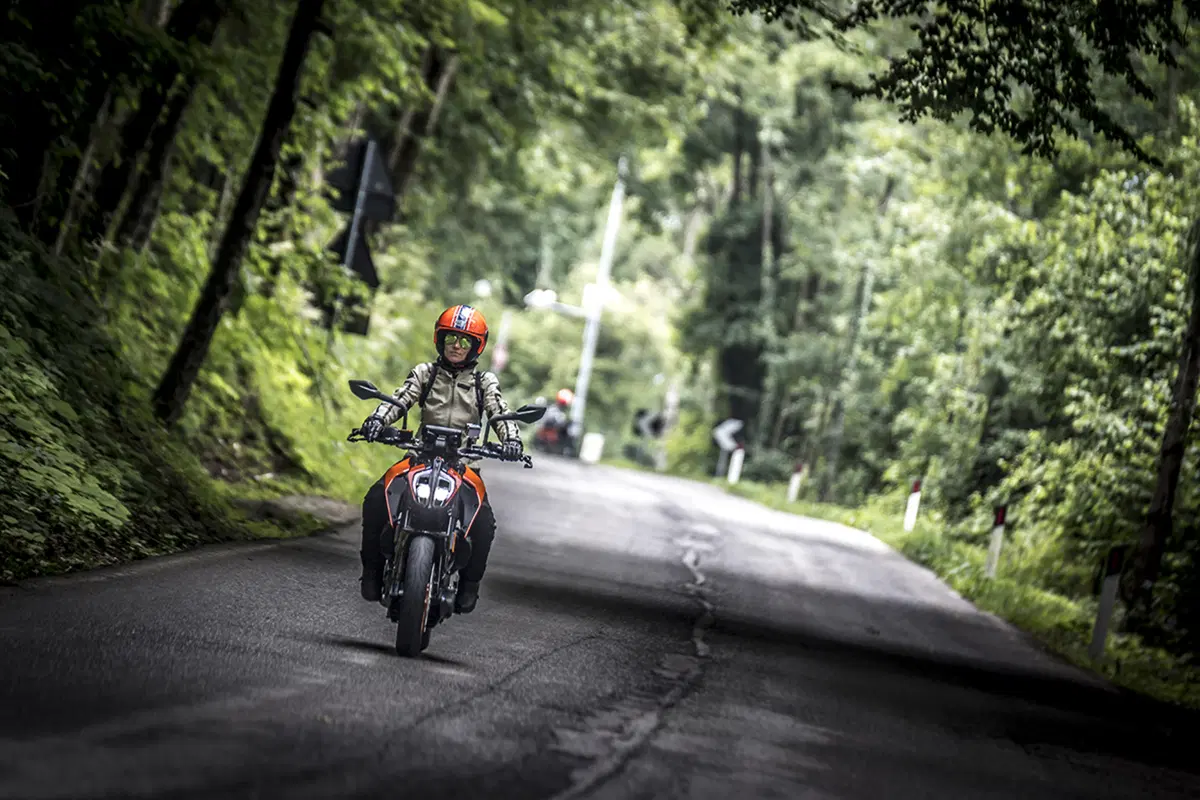 Tester per un giorno sulla KTM Duke 390: la prova delle lettrici!  (63)