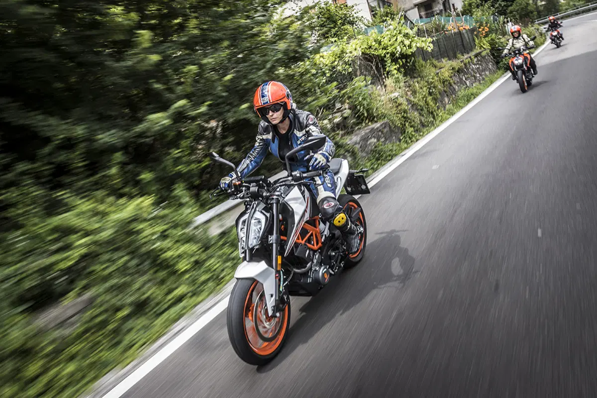 Tester per un giorno sulla KTM Duke 390: la prova delle lettrici!  (77)