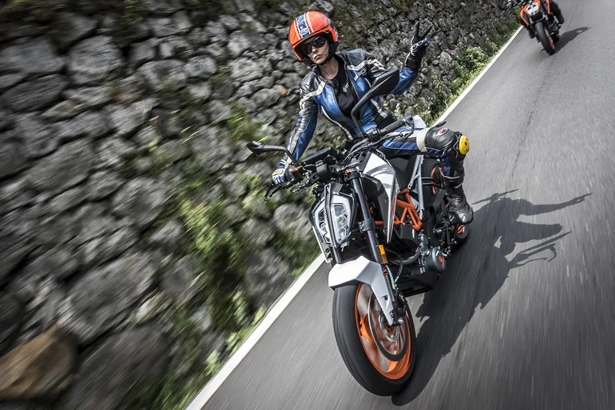 Tester per un giorno sulla KTM Duke 390: la prova delle lettrici!  (79)