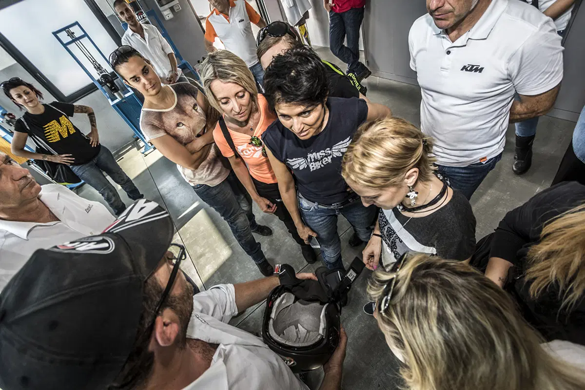 Tester per un giorno sulla KTM Duke 390: la prova delle lettrici!  (97)