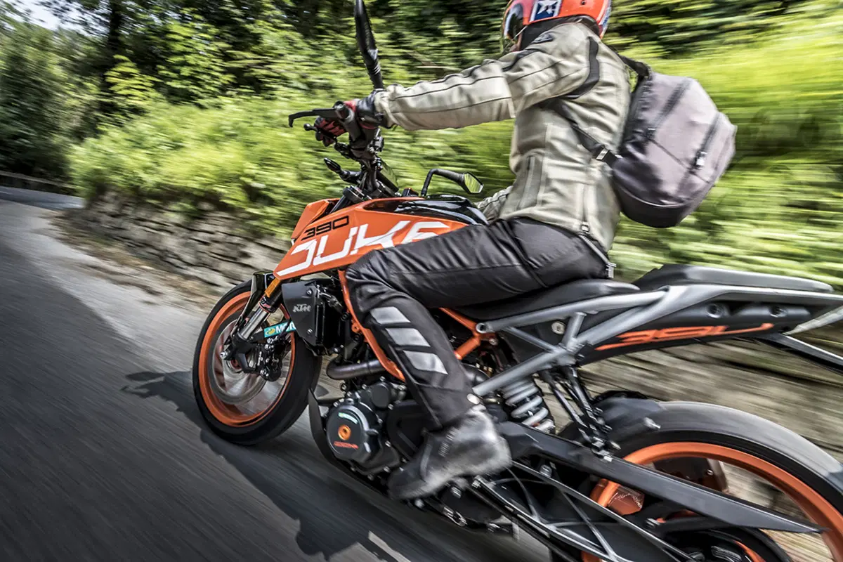 Tester per un giorno sulla KTM Duke 390: la prova delle lettrici!  (106)