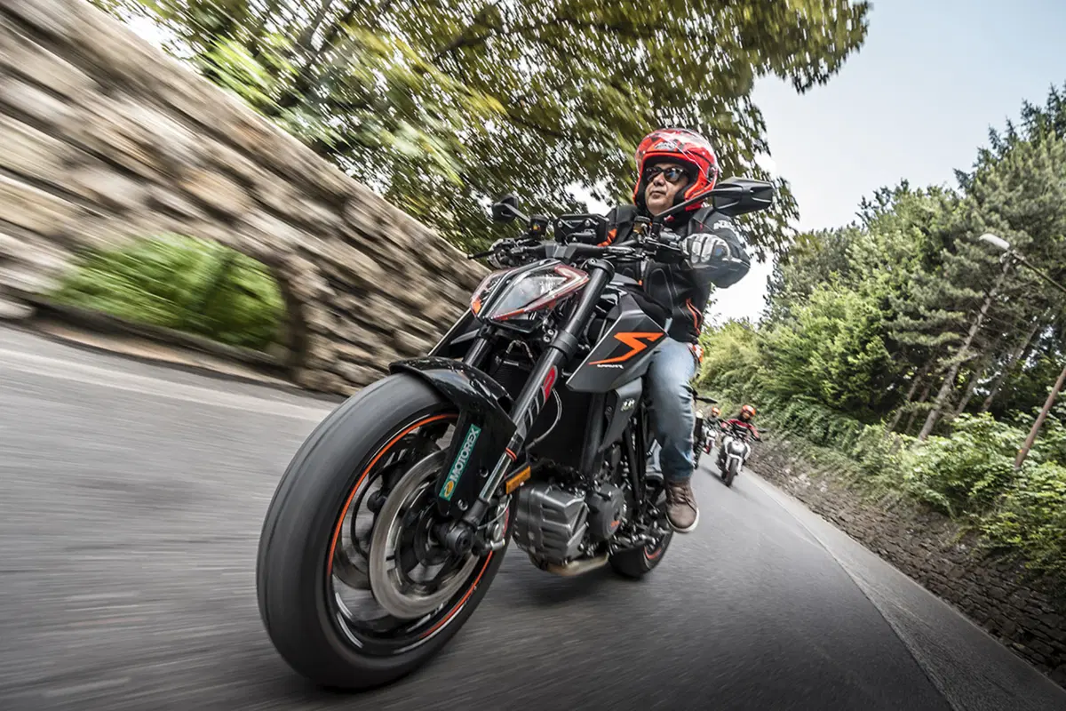 Tester per un giorno sulla KTM Duke 390: la prova delle lettrici!  (115)