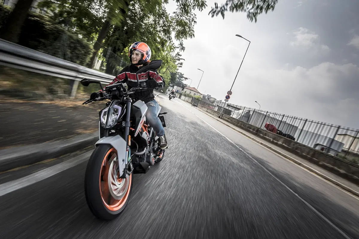 Tester per un giorno sulla KTM Duke 390: la prova delle lettrici!  (127)