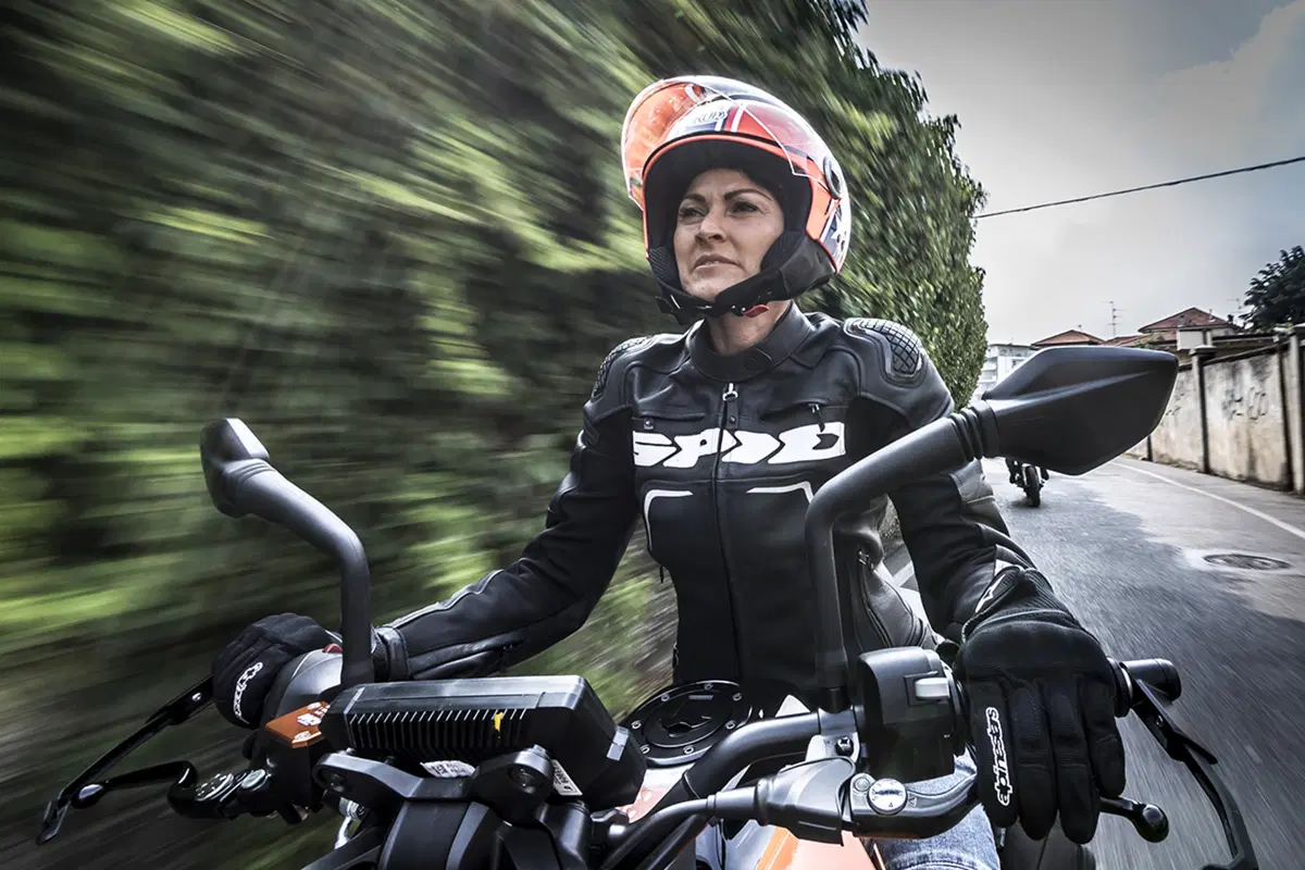 Tester per un giorno sulla KTM Duke 390: la prova delle lettrici!  (128)