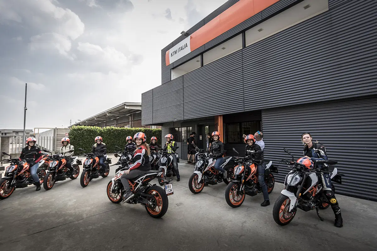 Tester per un giorno sulla KTM Duke 390: la prova delle lettrici!  (130)