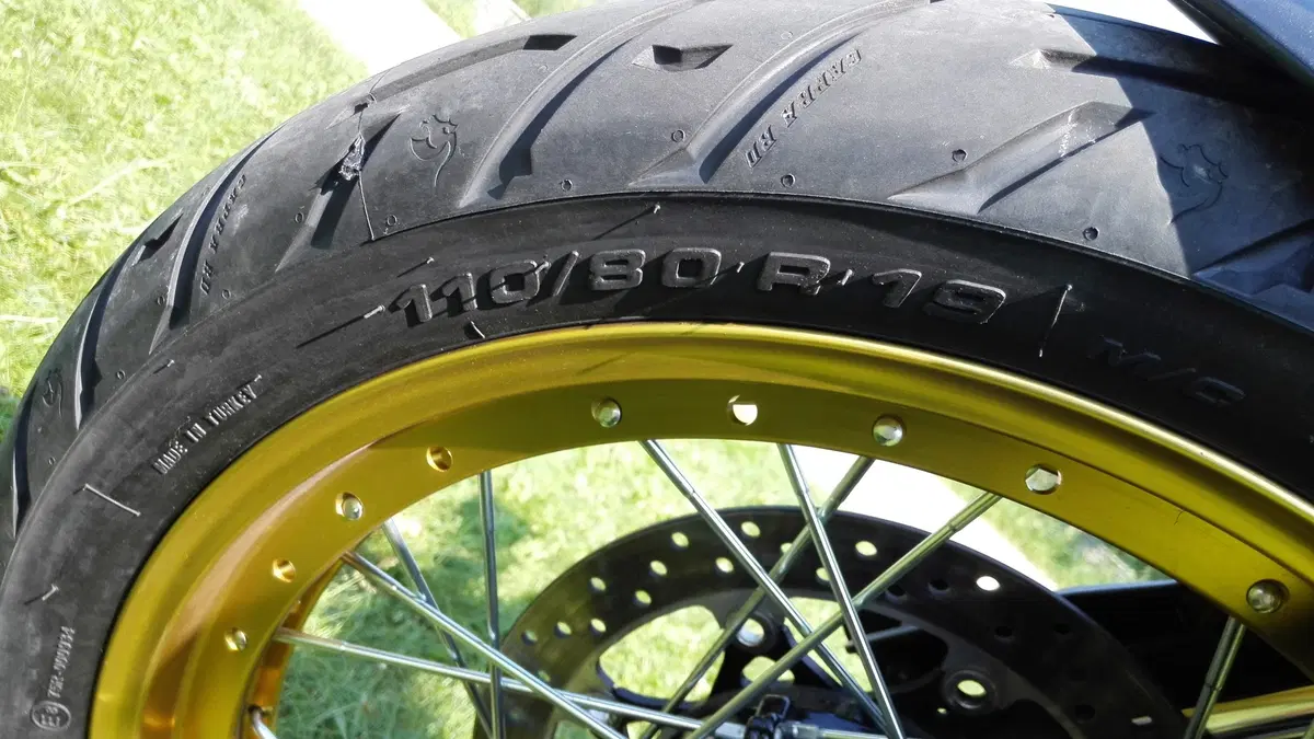 Anlas Capra RD e Capra X: le abbiamo provate su strada e in offroad (7)