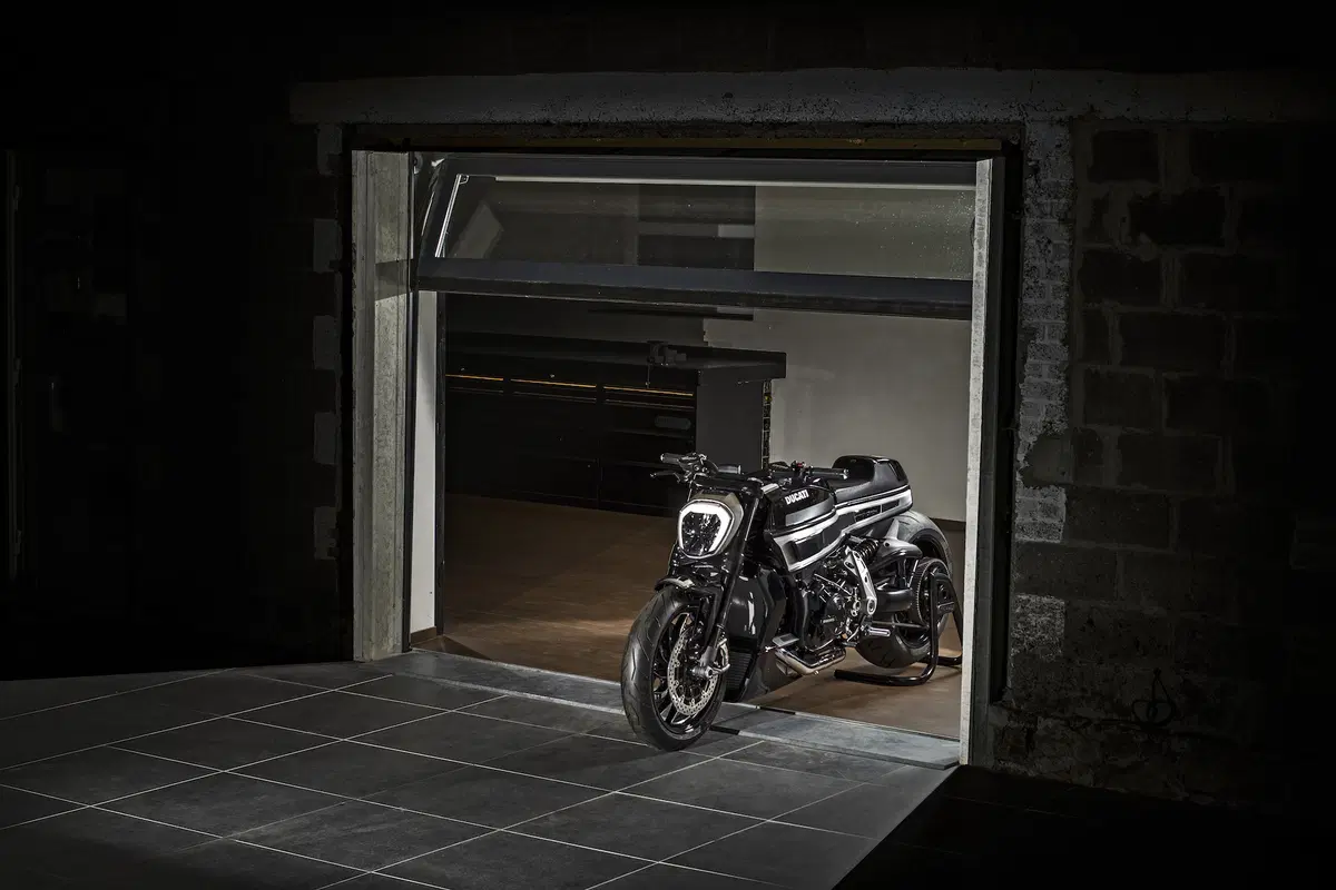 Krugger Thiverval, special su base Ducati XDiavel  (2)
