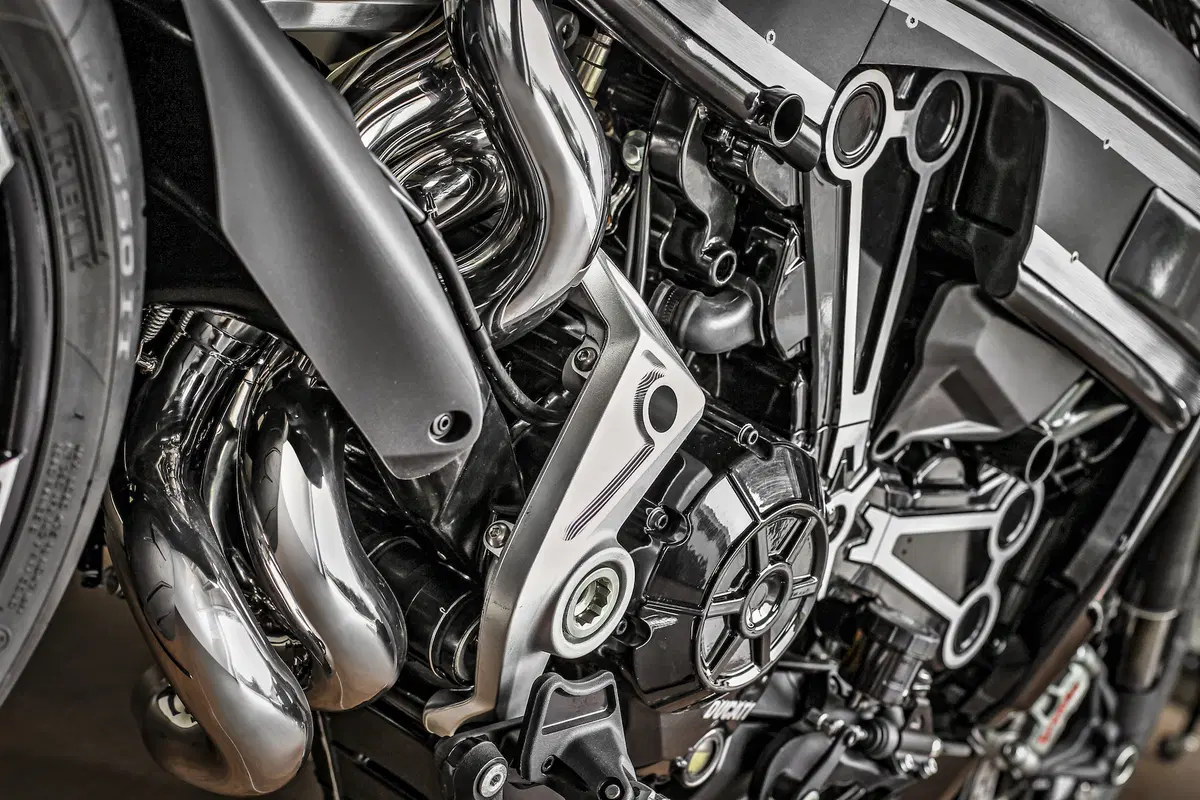 Krugger Thiverval, special su base Ducati XDiavel  (4)