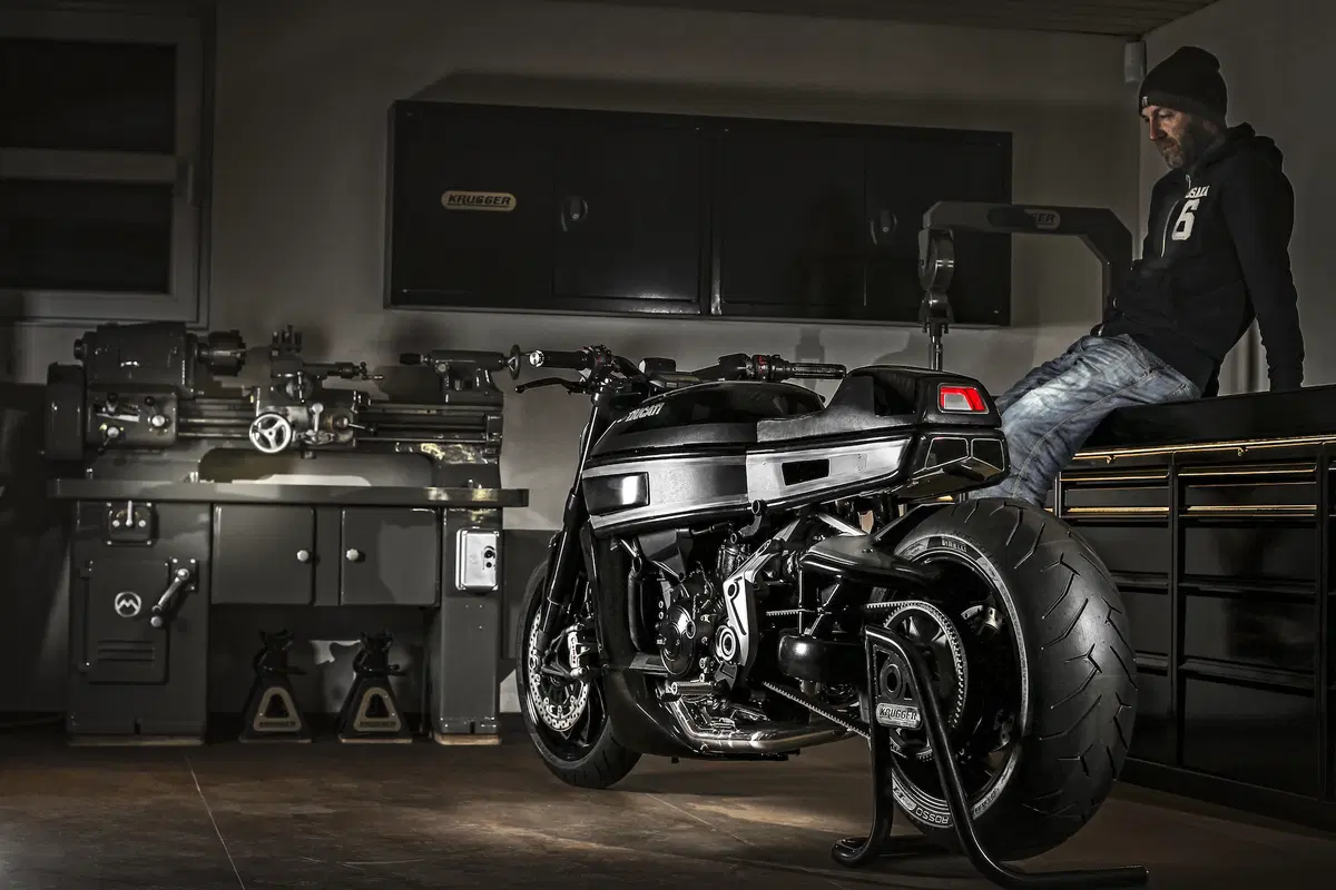 Krugger Thiverval, special su base Ducati XDiavel  (8)