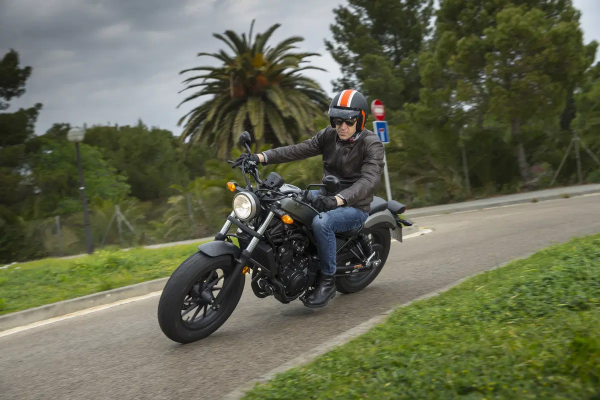 Honda CMX 500 Rebel. Bobber per cominciare (7)