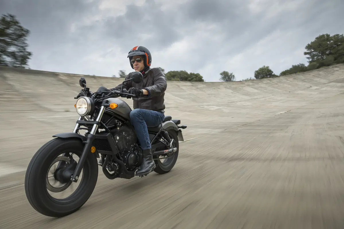 Honda CMX 500 Rebel. Bobber per cominciare