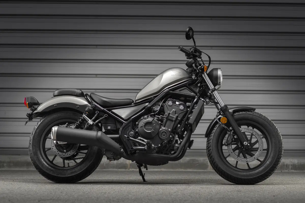 Honda CMX 500 Rebel. Bobber per cominciare (9)