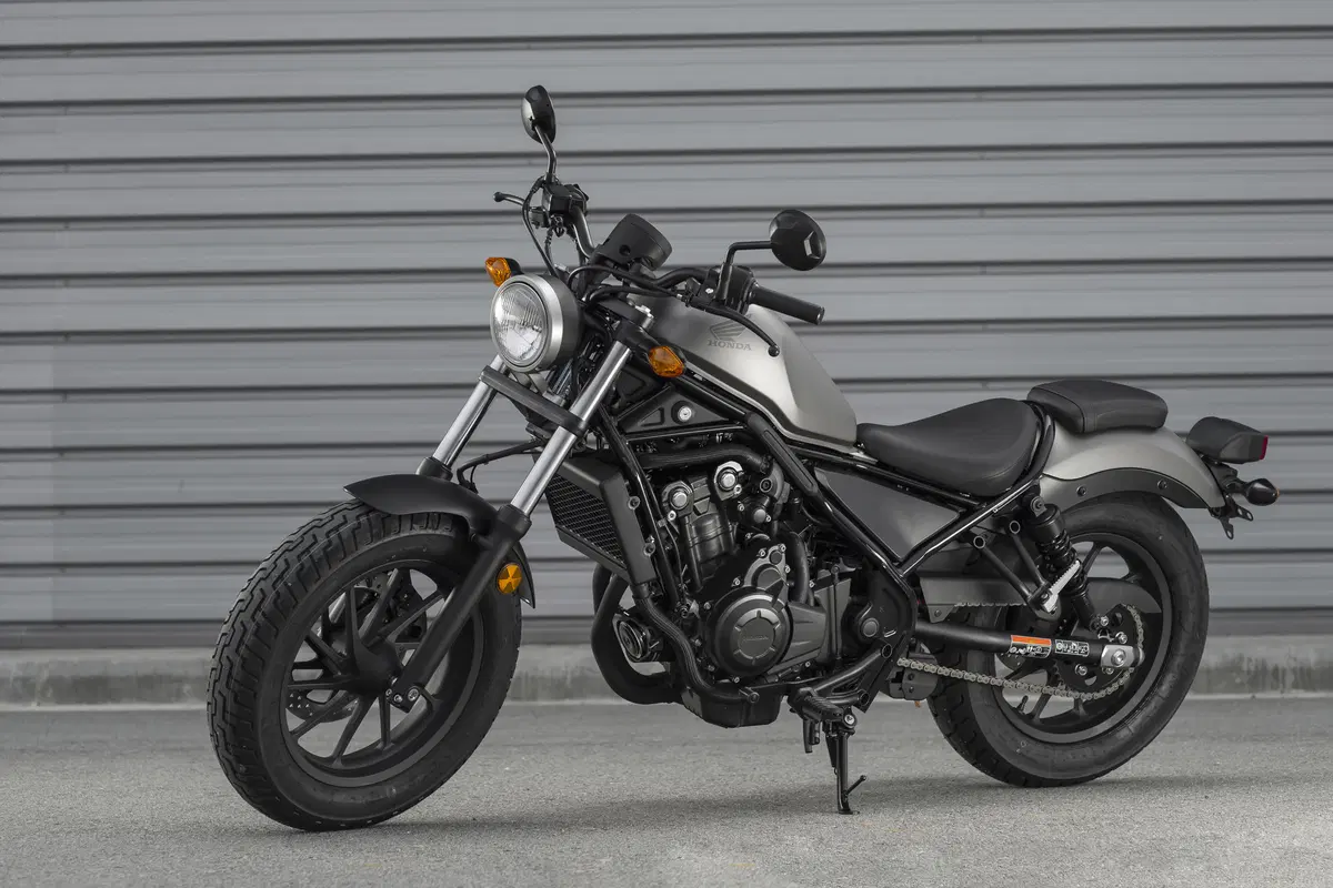 Honda CMX 500 Rebel. Bobber per cominciare (10)