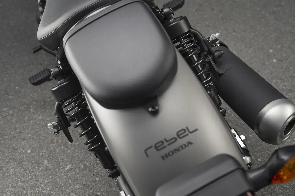 Honda CMX 500 Rebel. Bobber per cominciare (21)