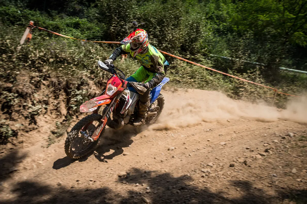 KTM EXC 250/300 TPI 2018: tutorial e test delle 2 tempi a iniezione  (7)