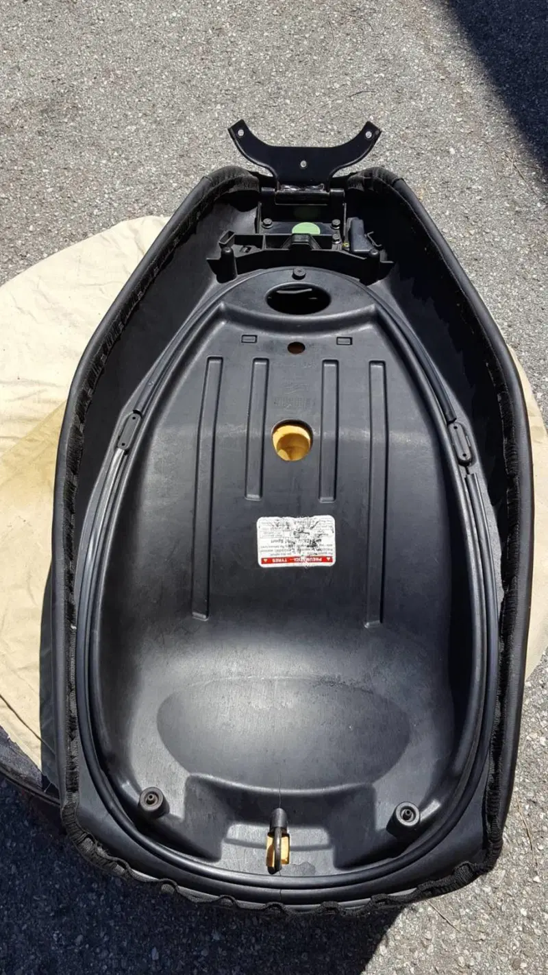 Sella MP3 Piaggio (4)
