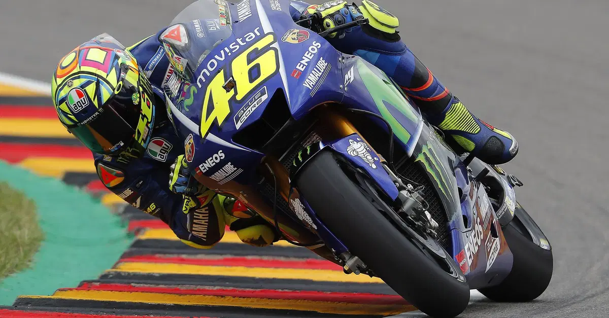 MotoGP 2017. Rossi: "Spero che domani sia una gara sull'asciutto"