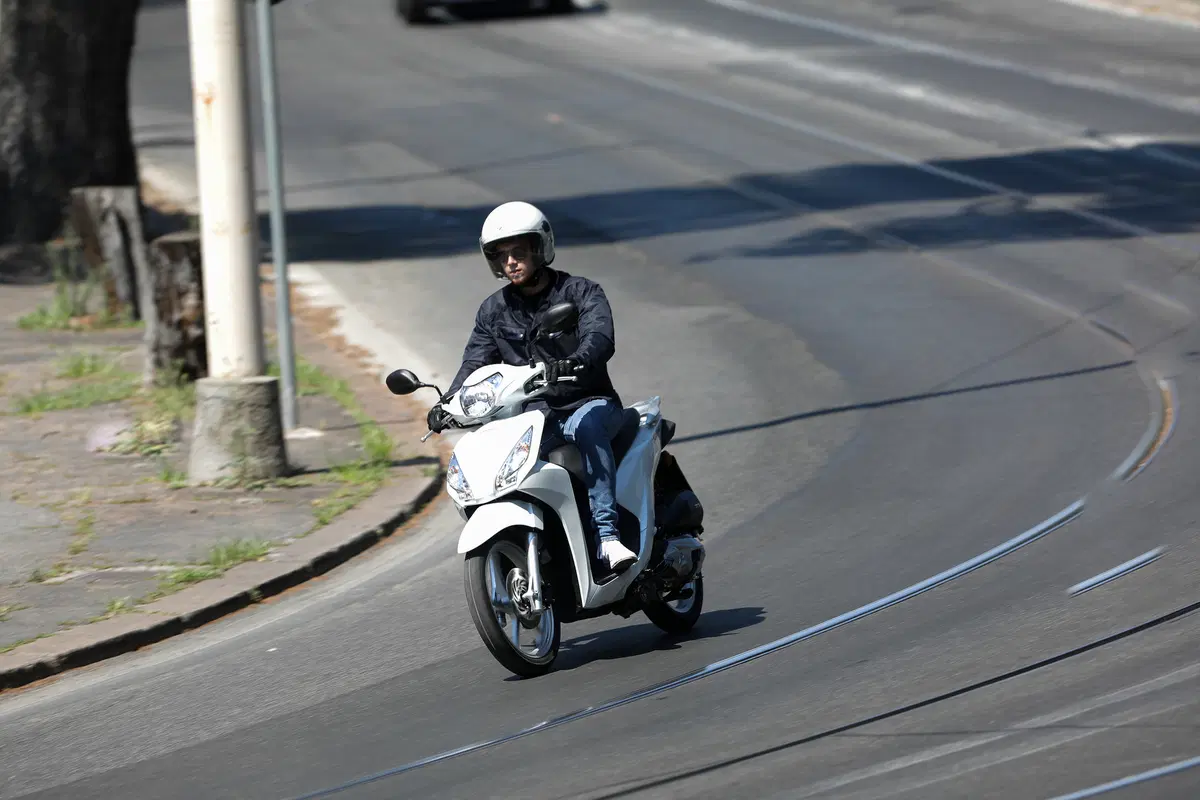 Honda Vision 110 2017: Il mezzo ideale per la giungla urbana (21)