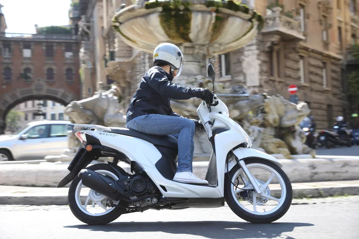 Honda Vision 110 2017: Il mezzo ideale per la giungla urbana (31)