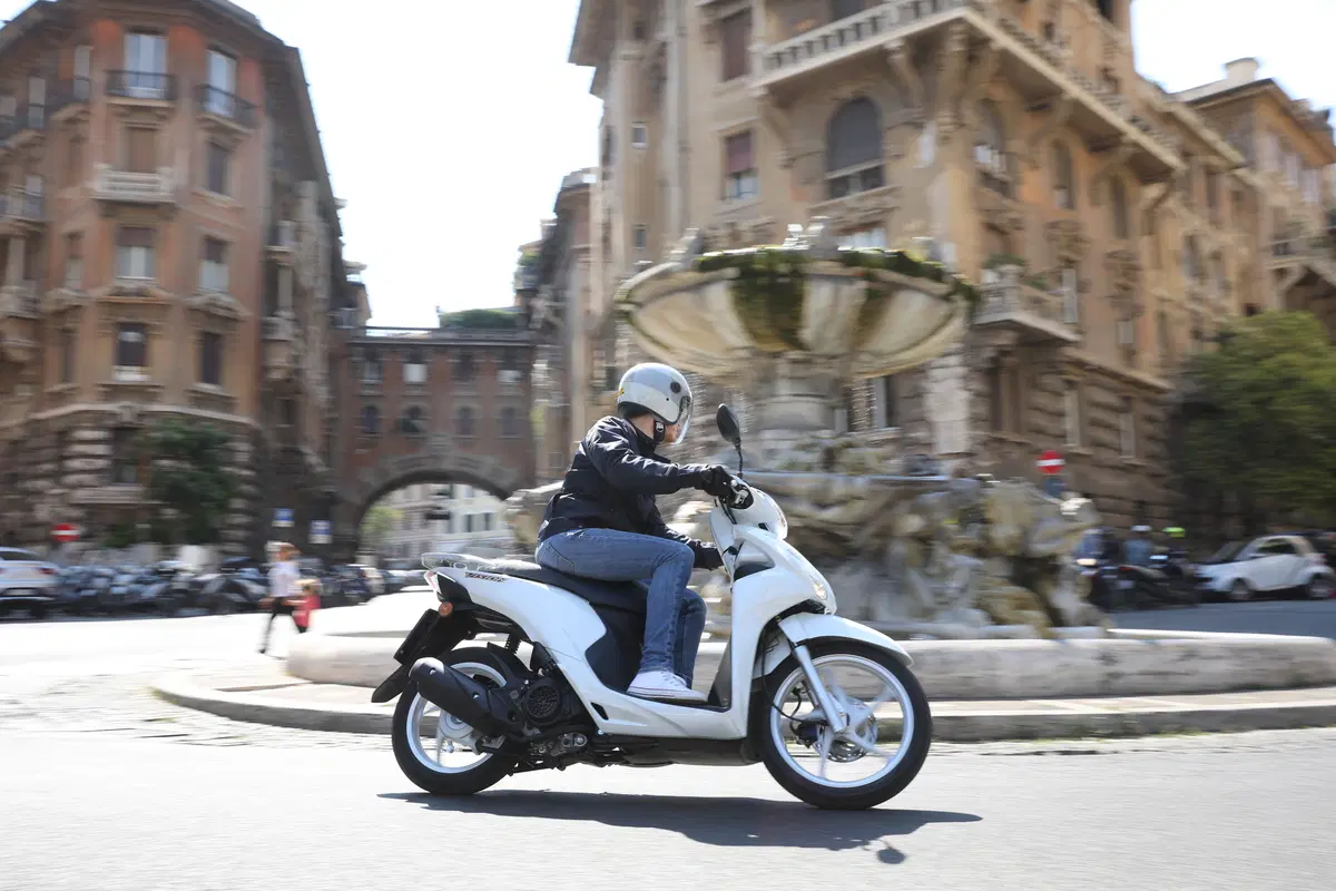 Honda Vision 110 2017: Il mezzo ideale per la giungla urbana (35)