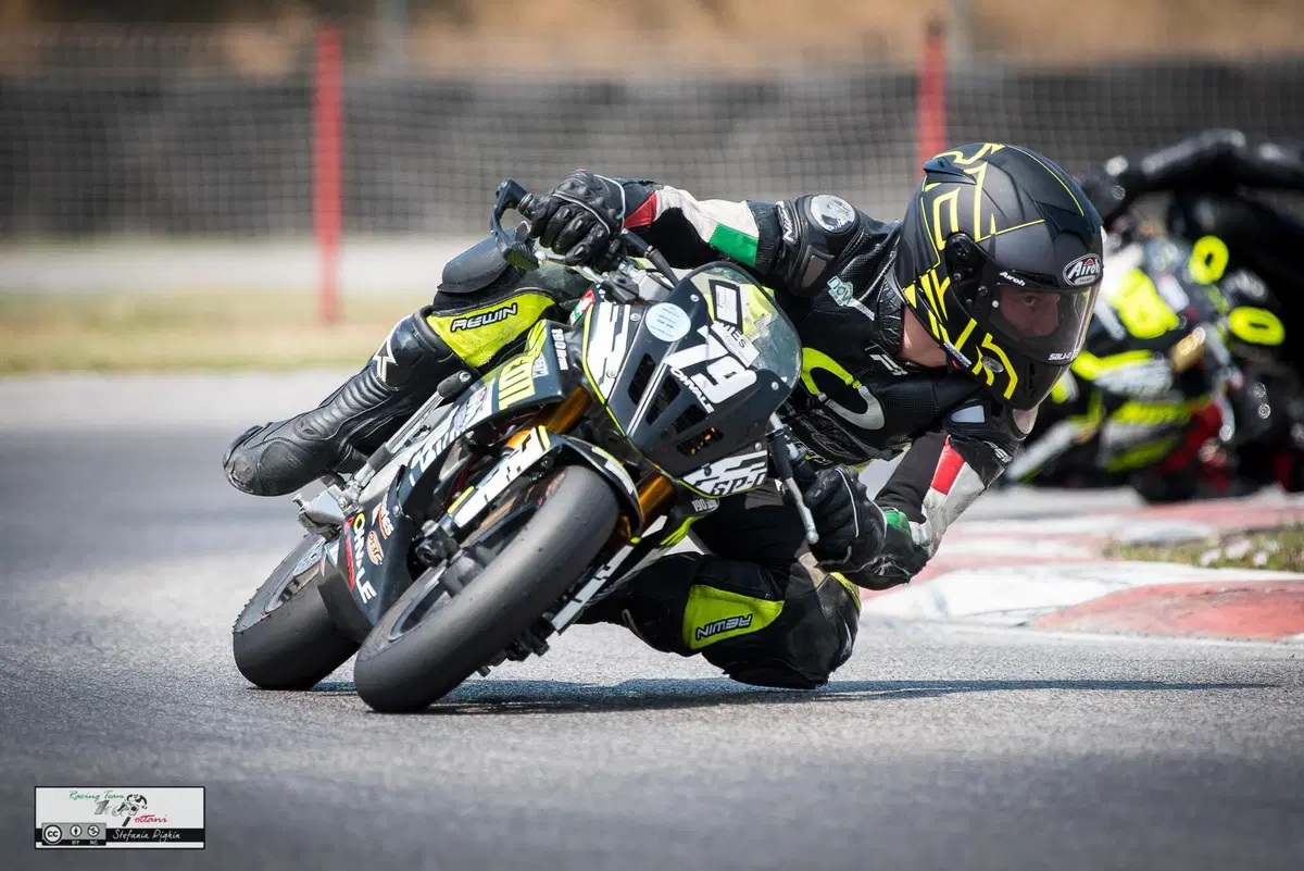 Terza gara del CNV. Finalmente Moto.it sul podio, sotto l'acqua! (6)