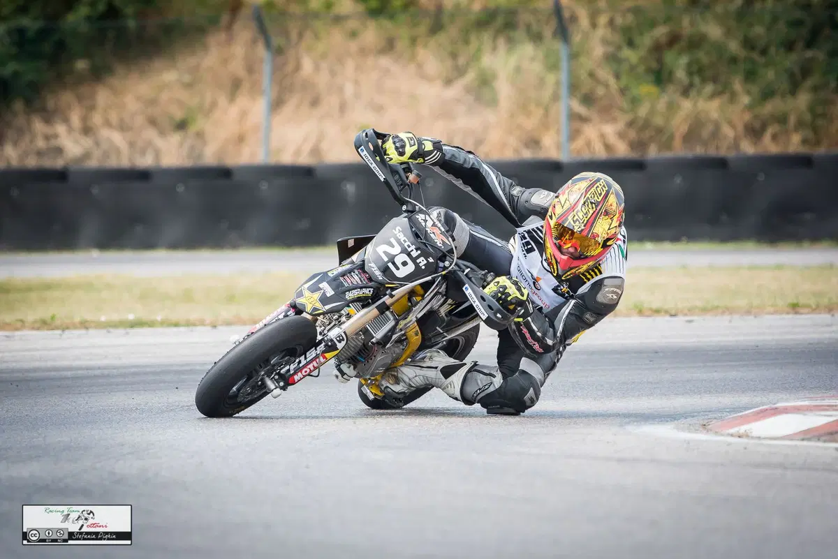 Terza gara del CNV. Finalmente Moto.it sul podio, sotto l'acqua! (16)