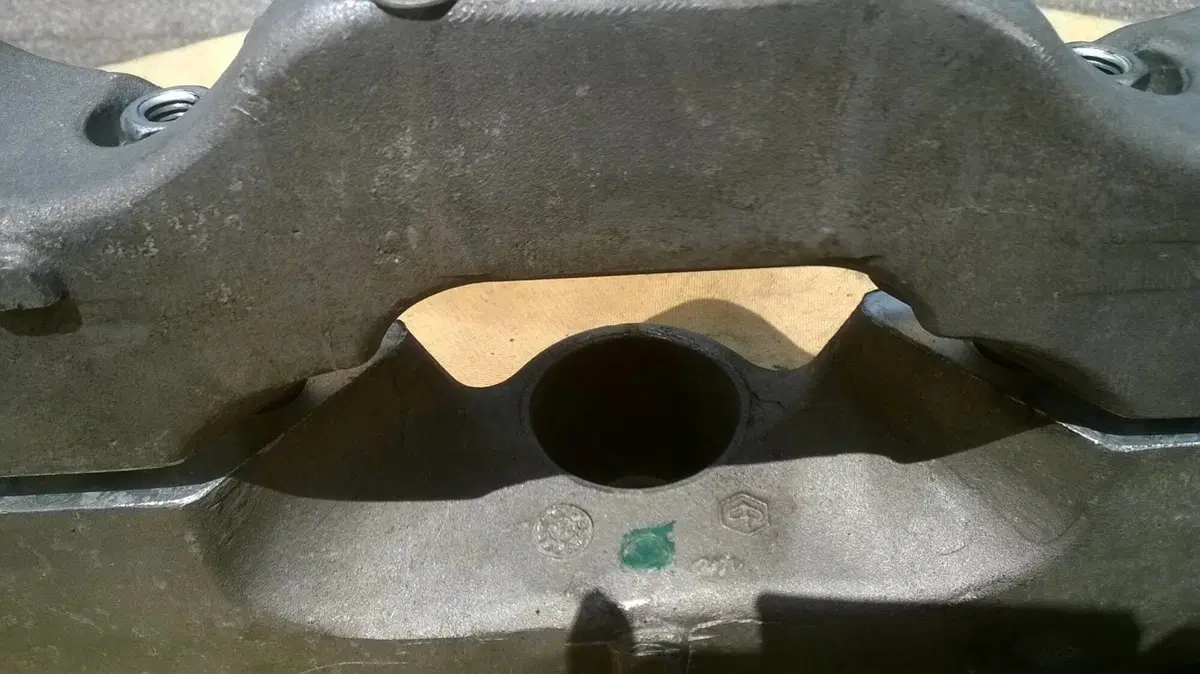 Piastra Inf Forcella MP3 Piaggio (9)