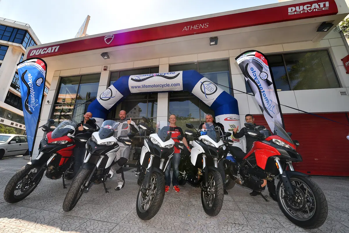 LifeMotorcycle: tour and racetrack experience (17)