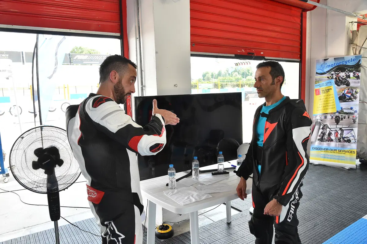 LifeMotorcycle: tour and racetrack experience (10)