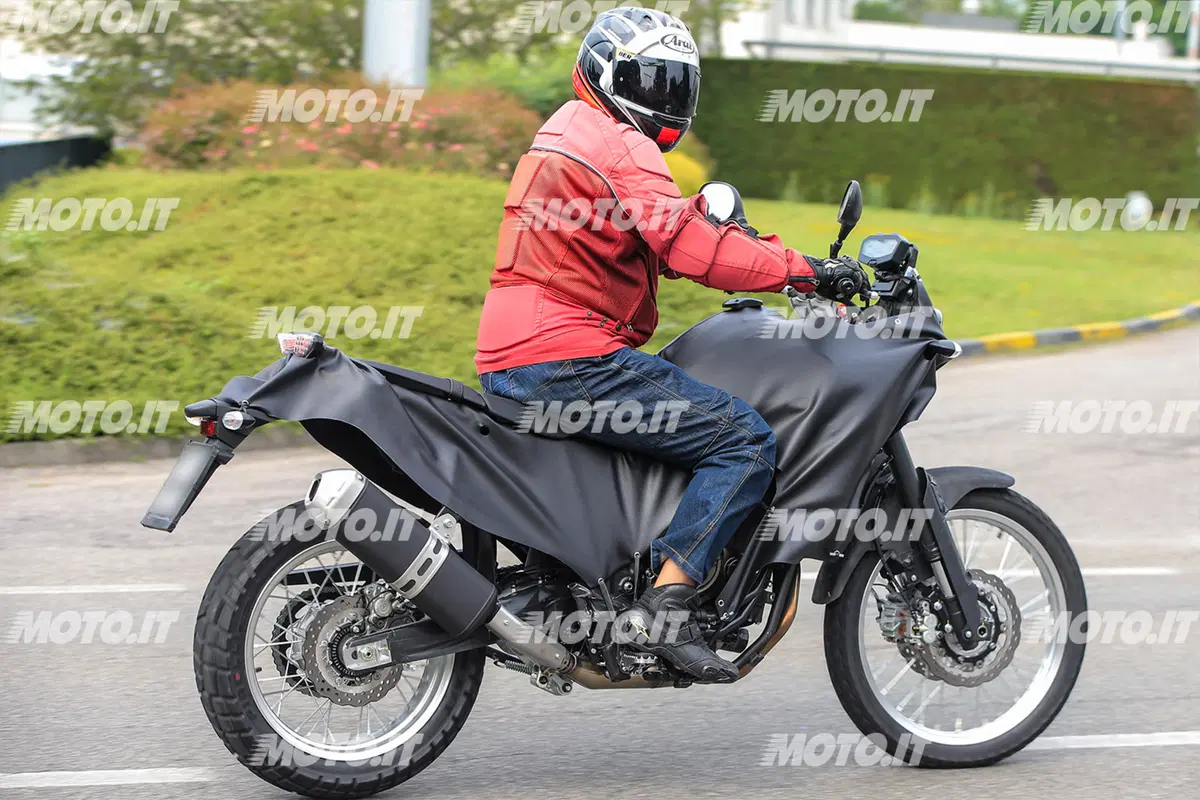 Yamaha Ténéré 700: il Concept T7 è realtà! Prime foto (6)
