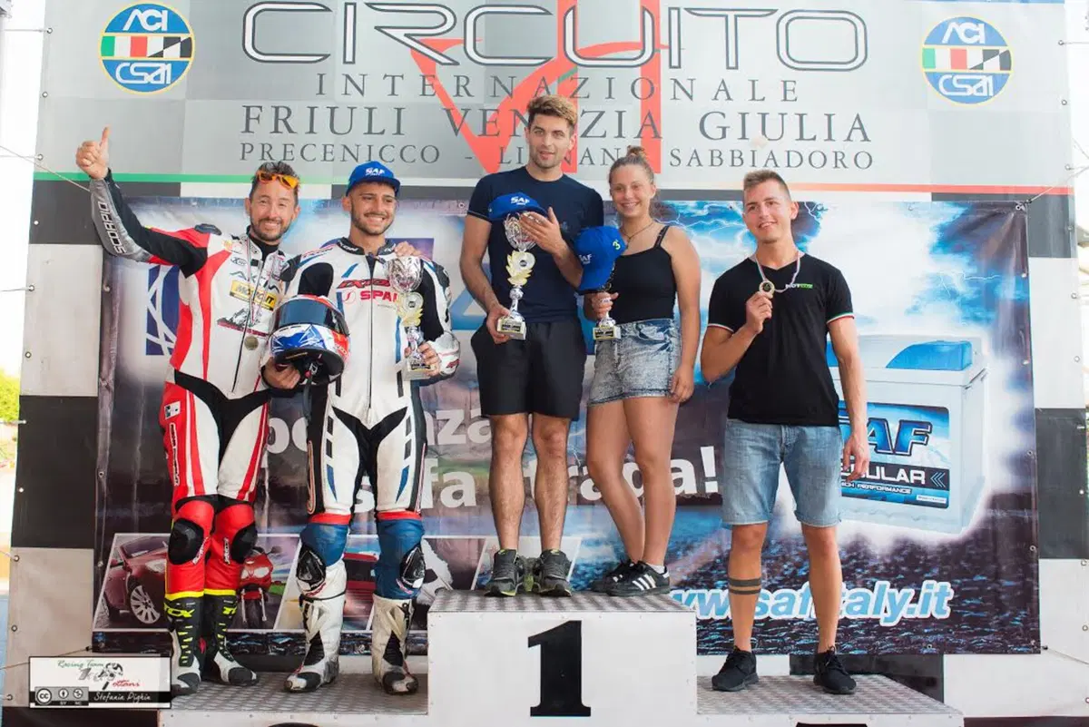 Terza gara del CNV. Finalmente Moto.it sul podio, sotto l'acqua!
