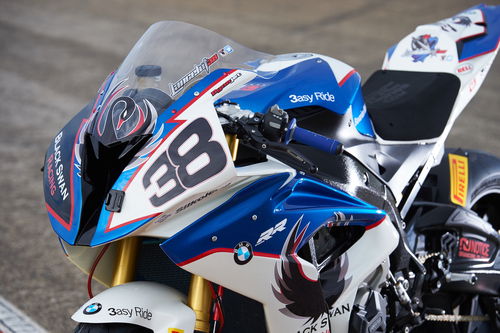 La S1000RR portata in gara dal team Black Swan