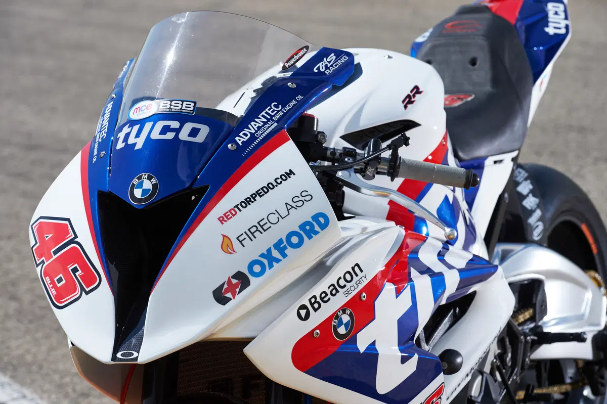BMW S1000RR British Superbike (2)