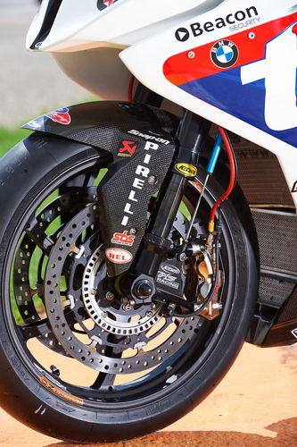 Forcella K-Tech e pinze freno Brembo all'avantreno