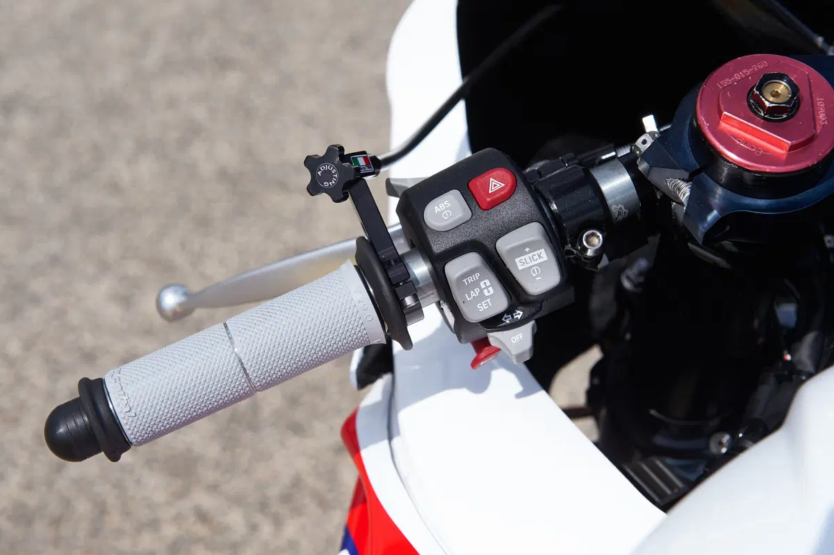 BMW S1000RR Superbike IOM TT (8)
