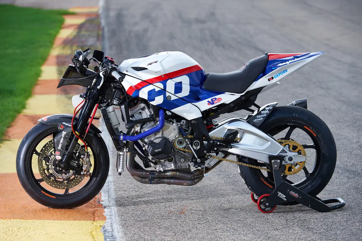 BMW S1000RR Superbike IOM TT (10)