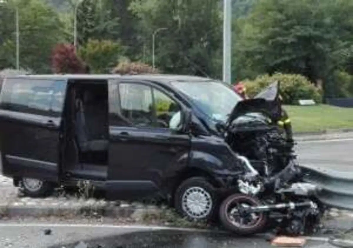 Ubriaco segue e investe motociclista dopo una lite. Passeggera morta [AGGIORNATO]