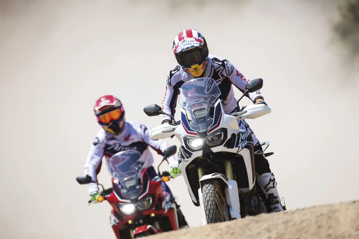 Marc Marquez e Joan Barreda in sella alla Honda CRF1000L Africa Twin (2)