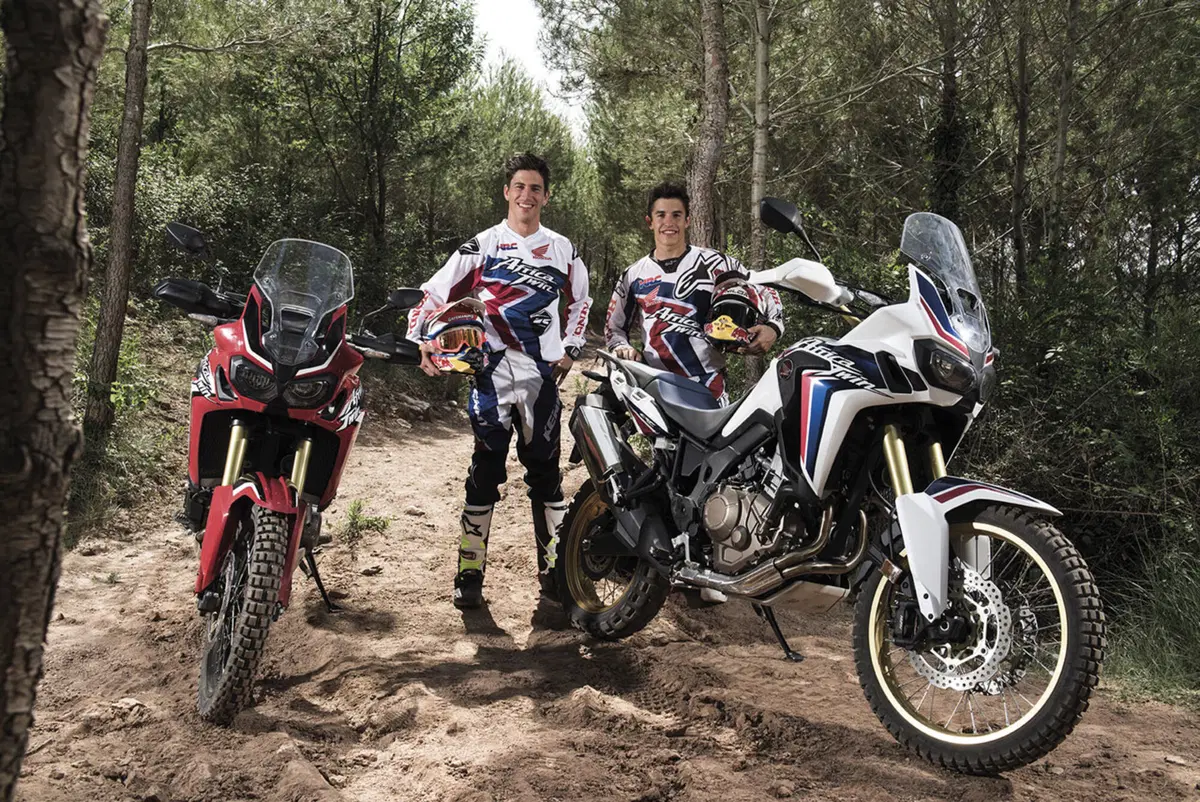 Marc Marquez e Joan Barreda in sella alla Honda CRF1000L Africa Twin (3)