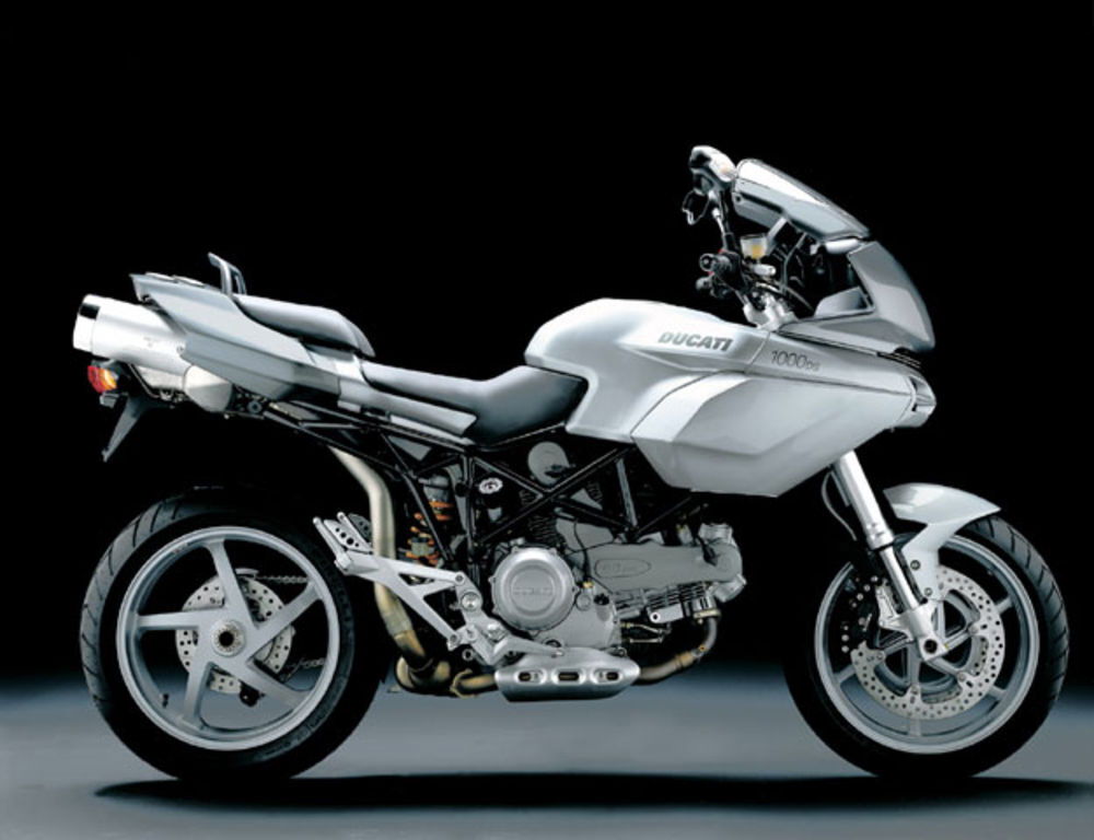 La prima Ducati Multistrada, la 1000 DS del 2003