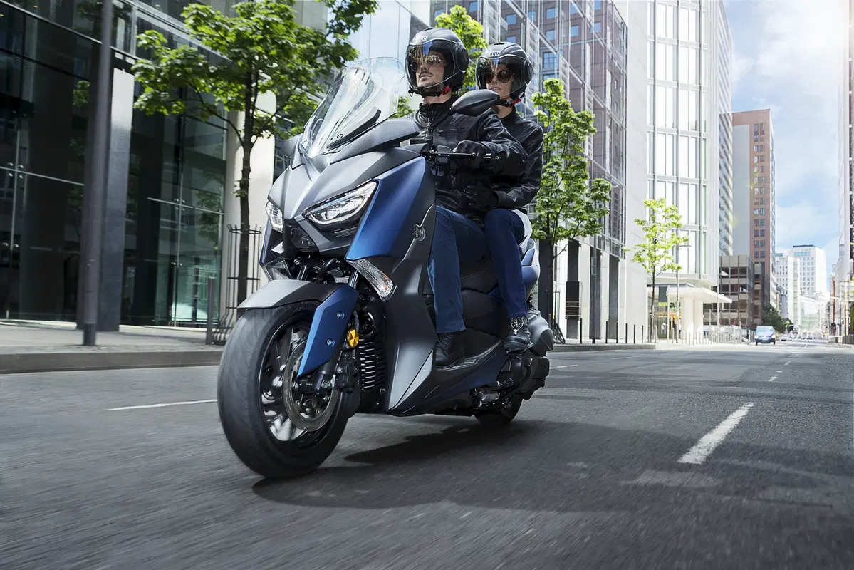 Yamaha X-MAX 400 ecco la nuova versione 2018 (6)