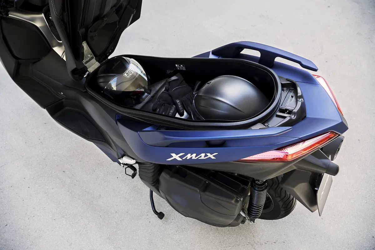 Yamaha X-MAX 400 ecco la nuova versione 2018 (8)