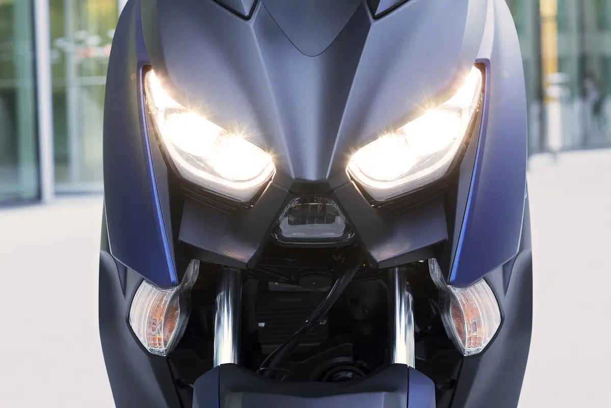 Yamaha X-MAX 400 ecco la nuova versione 2018 (12)