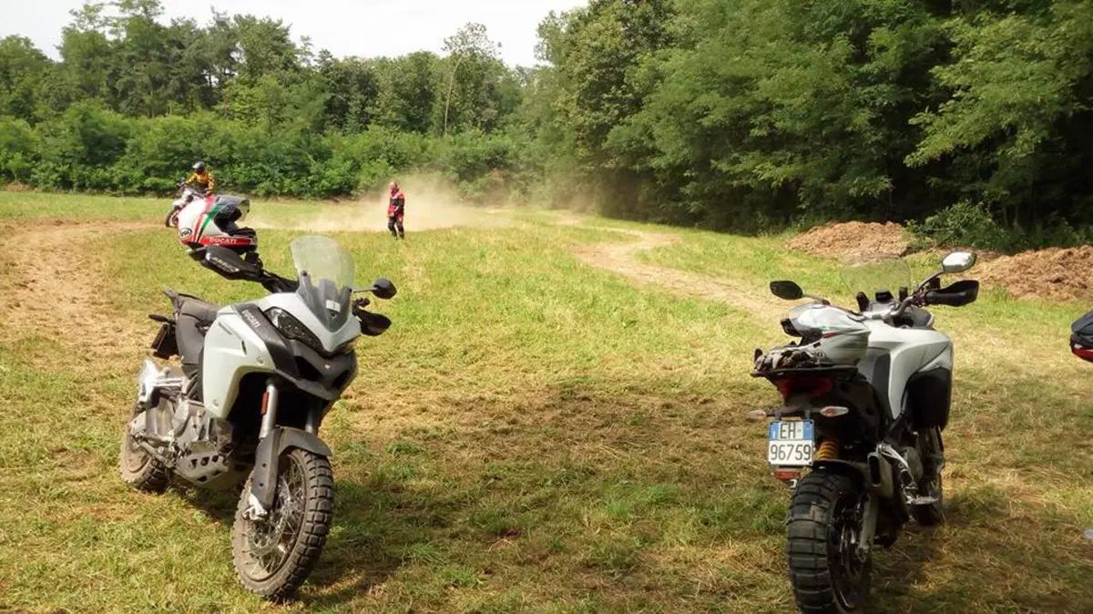 Ducati Como, un giorno in fuoristrada con la Multistrada Enduro