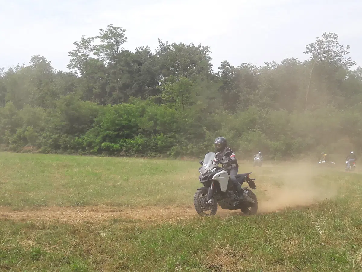 Ducati Como, un giorno in fuoristrada con la Multistrada Enduro (9)