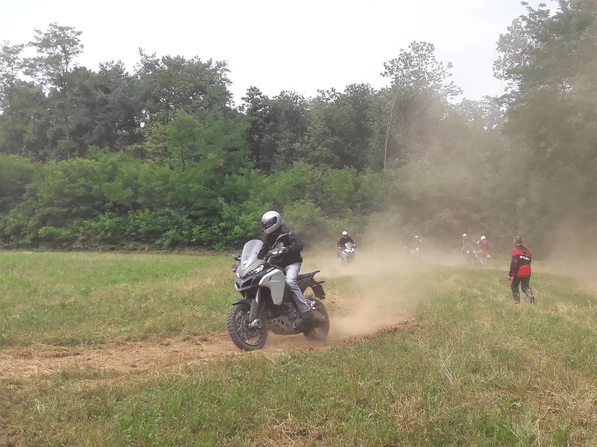Ducati Como, un giorno in fuoristrada con la Multistrada Enduro (10)